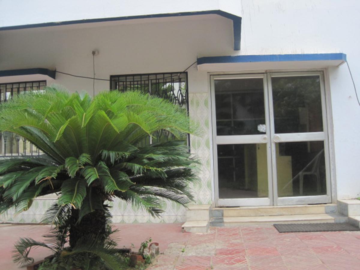 Hotel Arya Palace Puri Exterior foto