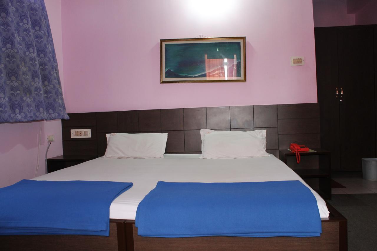 Hotel Arya Palace Puri Exterior foto